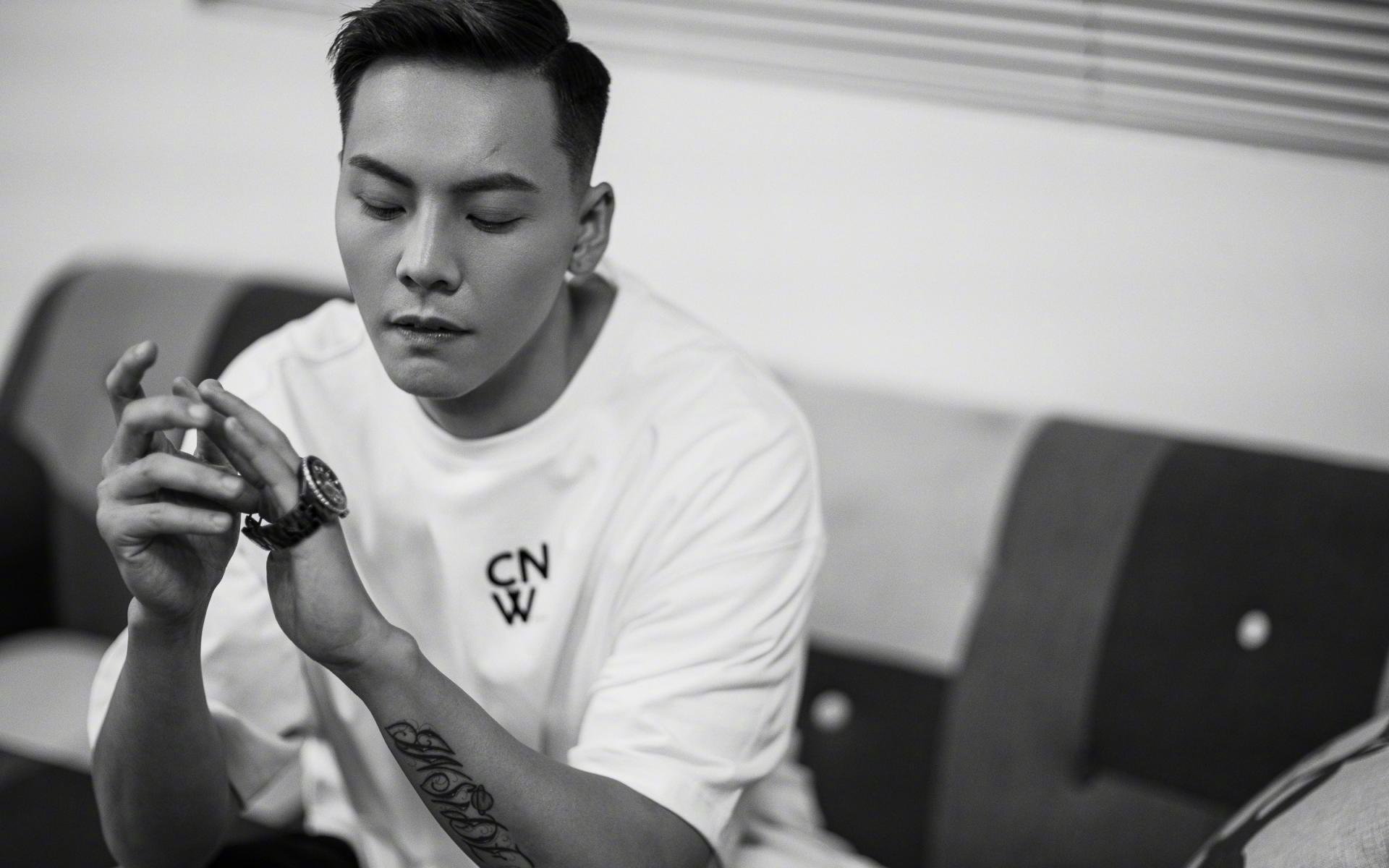 绝境王权，低迷三节狂轰21分，库里完成震撼人心的自我救赎