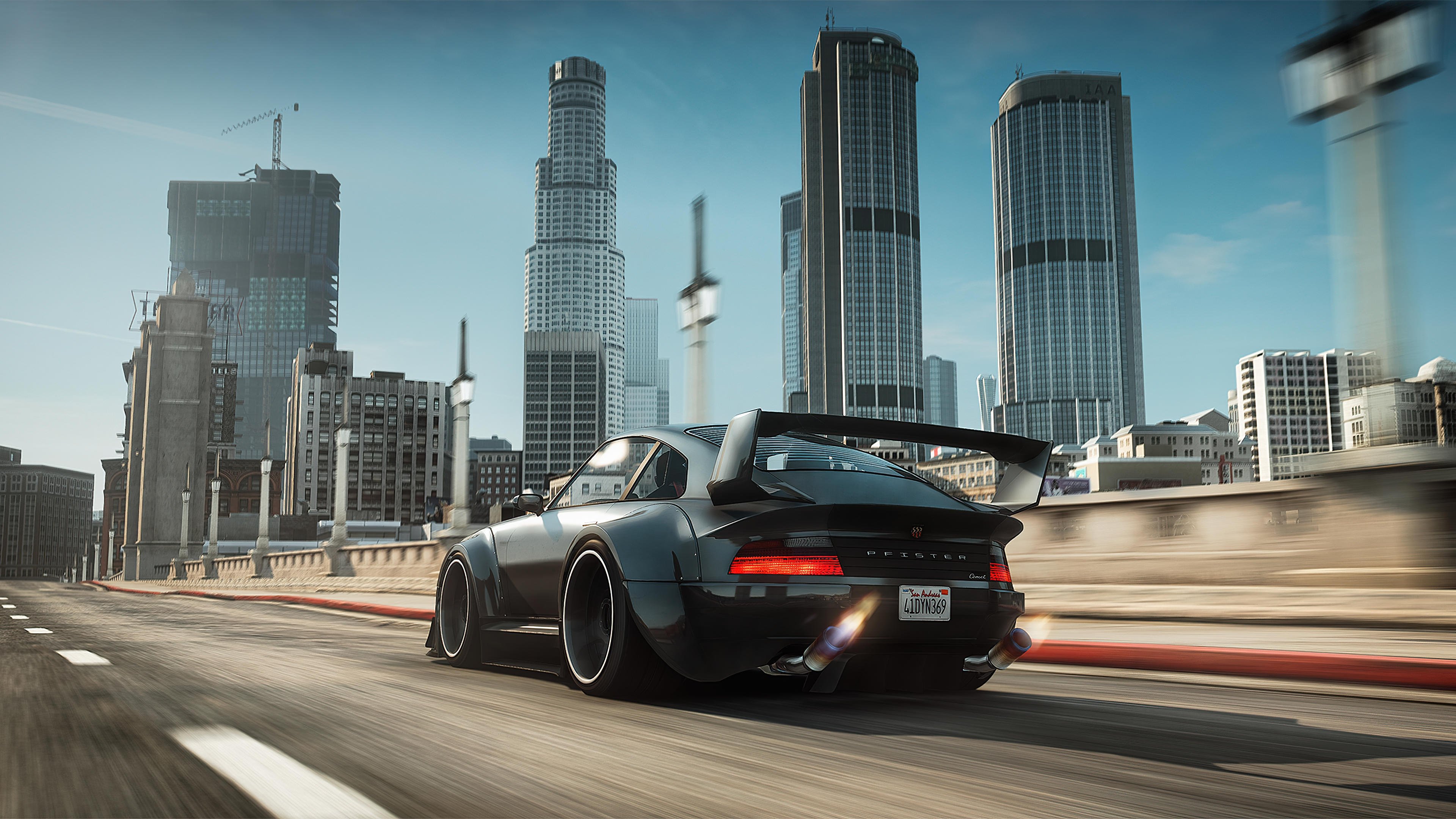 绿茵的双生叙事，当控制力成为艺术的两种写法