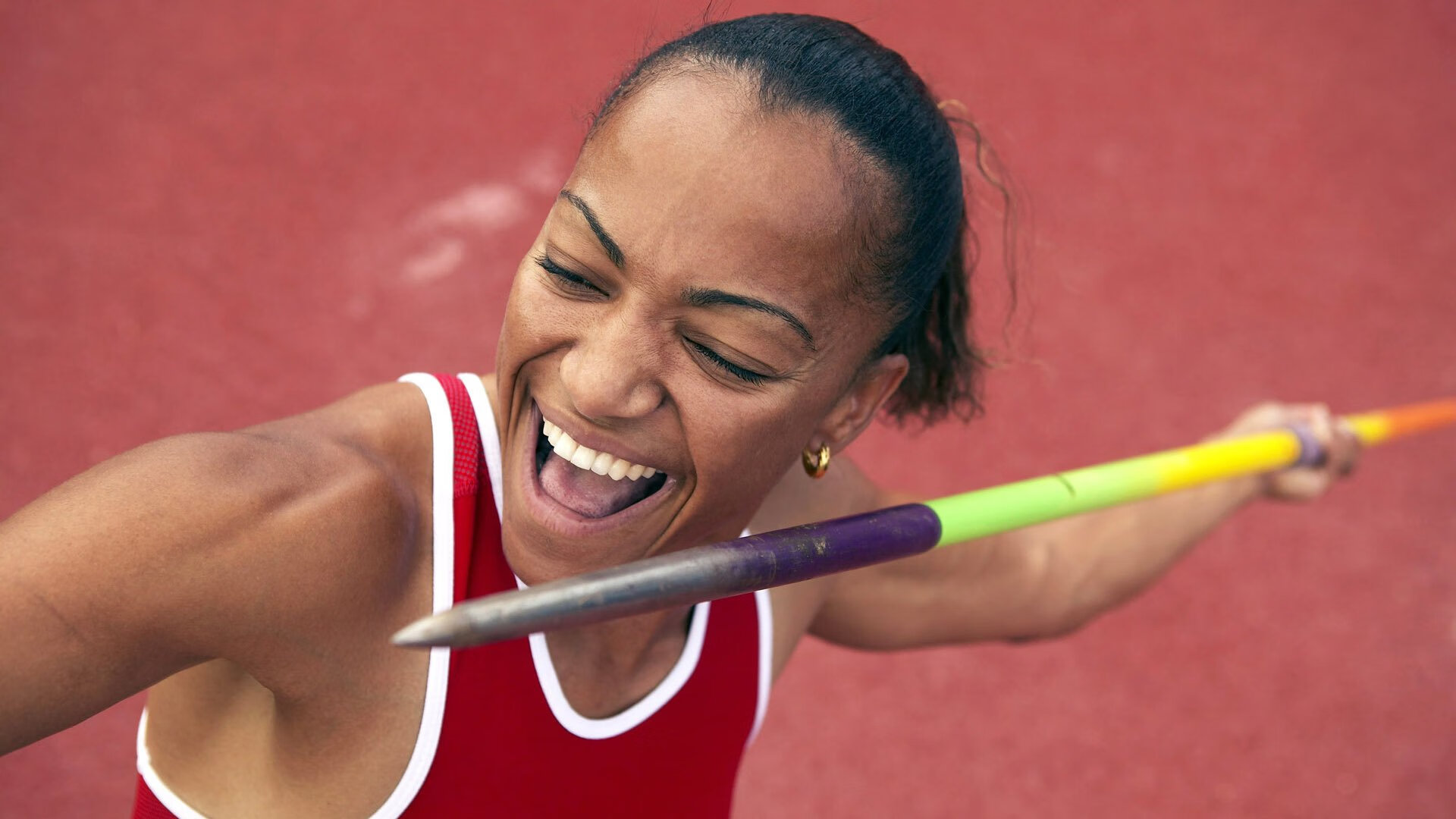 你提供的这组关键词非常有意思—它们看似来自不同的体育领域，却共同指向了竞技体育最核心的魅力。基于此，我为你构思了以下文章