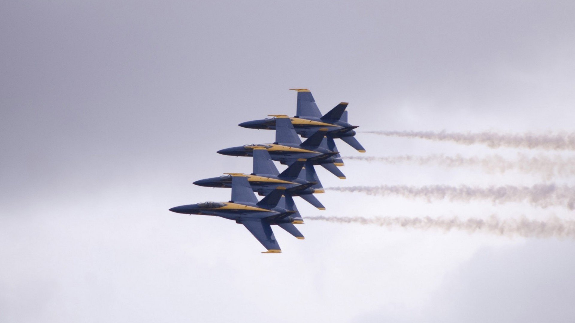 双重火焰,F1争冠之夜与西亚卡姆的跨界燃点