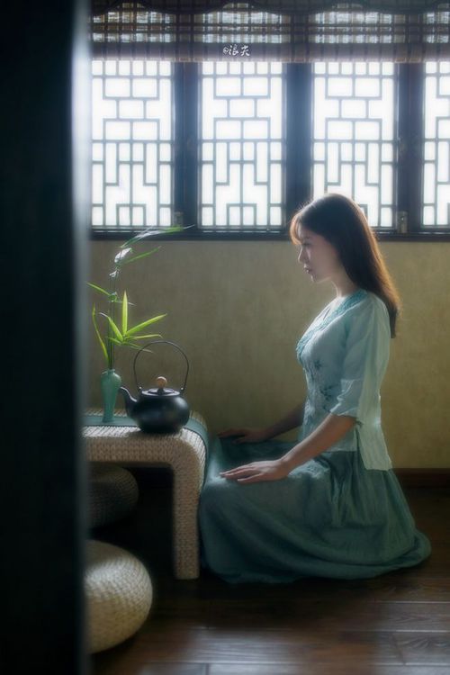 暗夜遮阳,新疆队体系编织战术黑夜,米切尔黎明破晓成关键先生